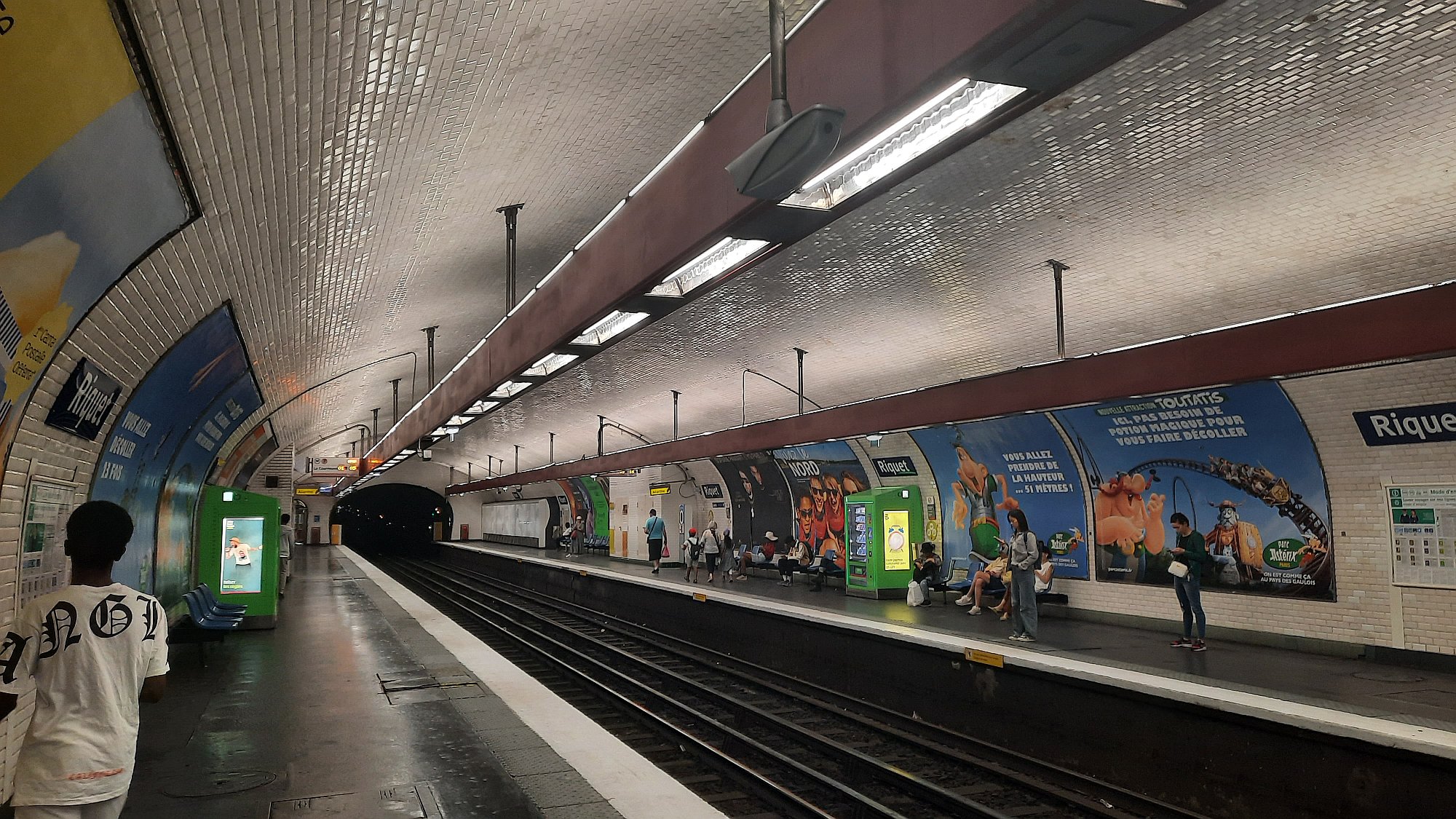 Metro linka 7, pohled do stanice Riquet