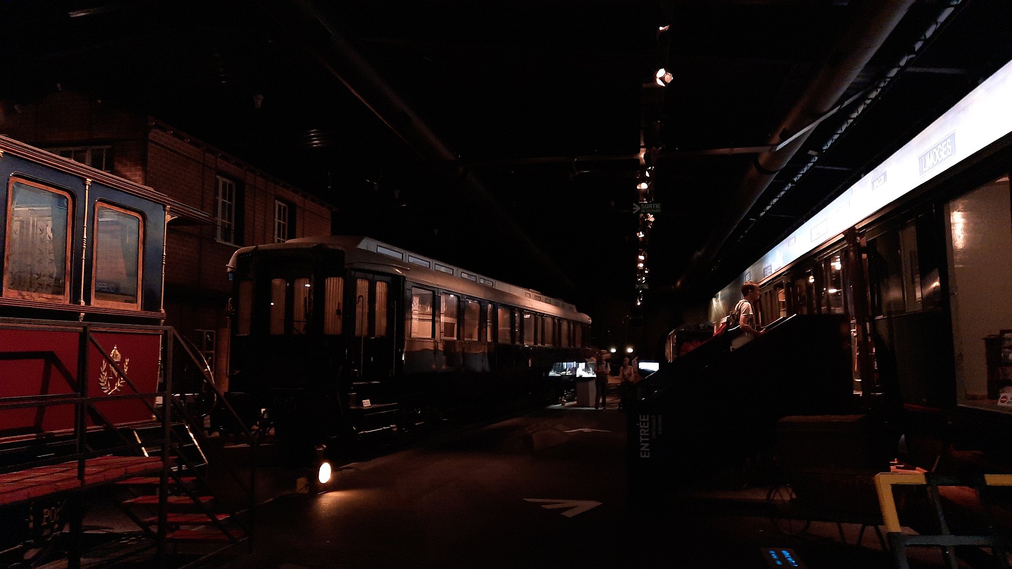 Partie fotografií z prvního pavilonu muzea Cité du Train