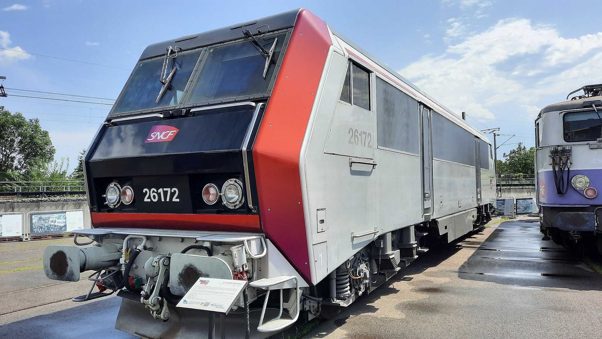 Partie fotografií z venkovní části muzea Cité du Train