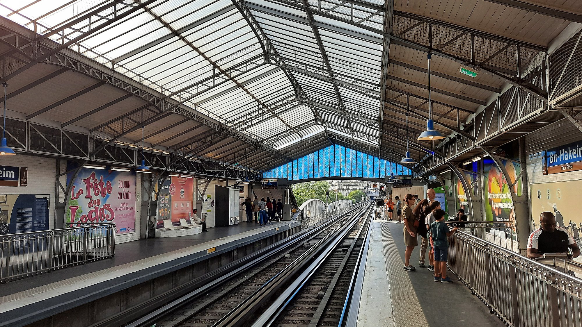 Zastávka metra Bir-Hakeim