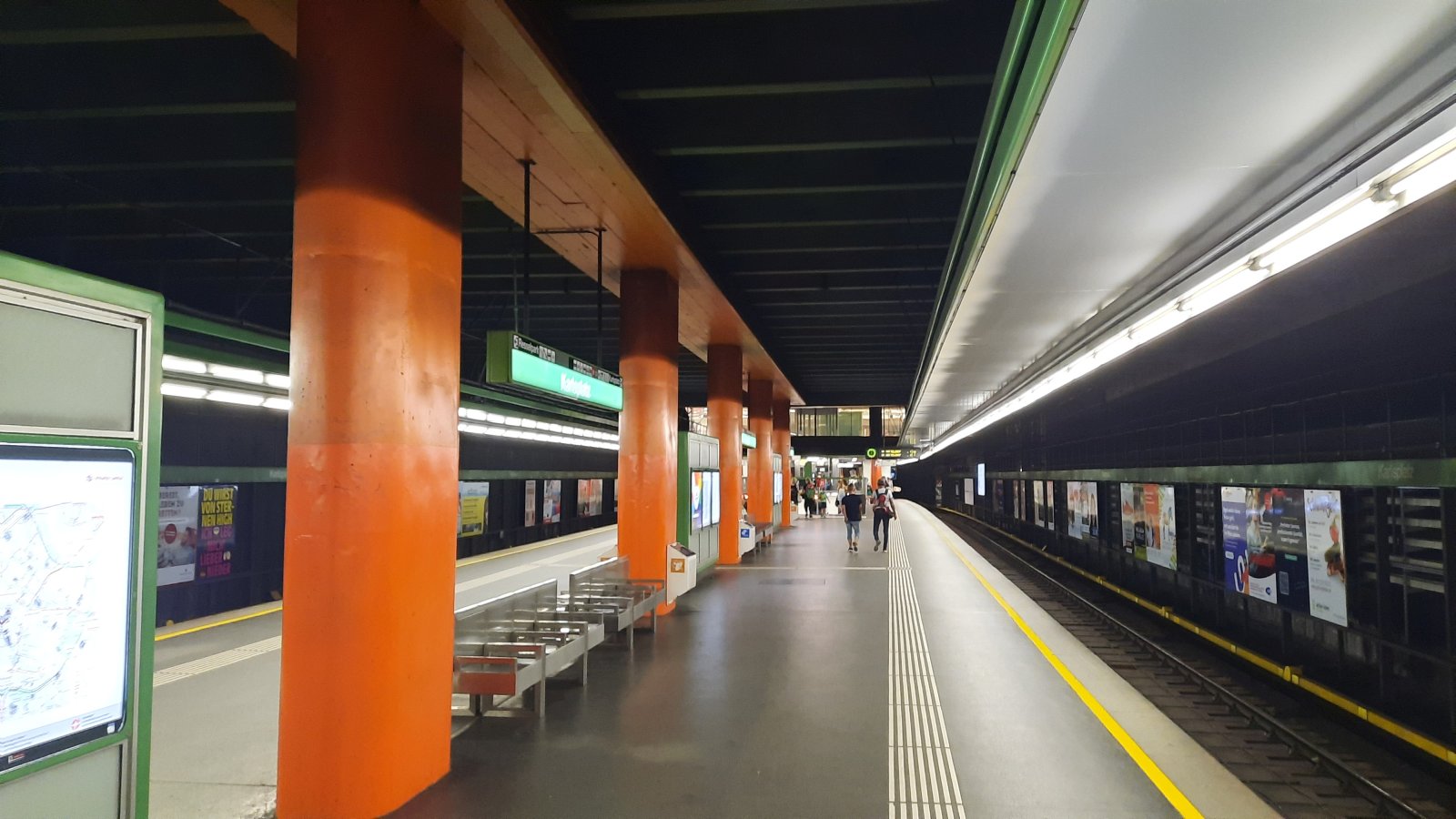 Vídeňské metro - stanice KarlsPlatz - linka U4