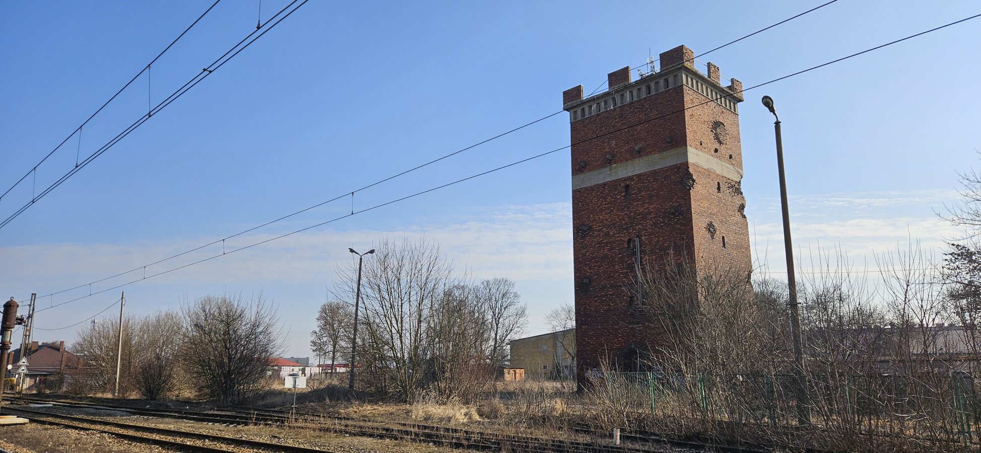 Vodárenská věž poblíž nádraží Jędrzejów