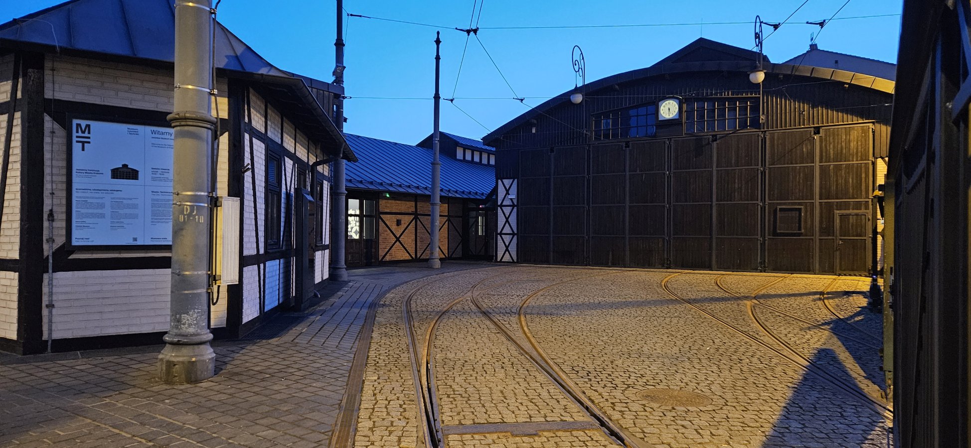 Muzeum strojírenství a technologie (Muzeum Inżynierii i Techniki) s depem pro tramvaje