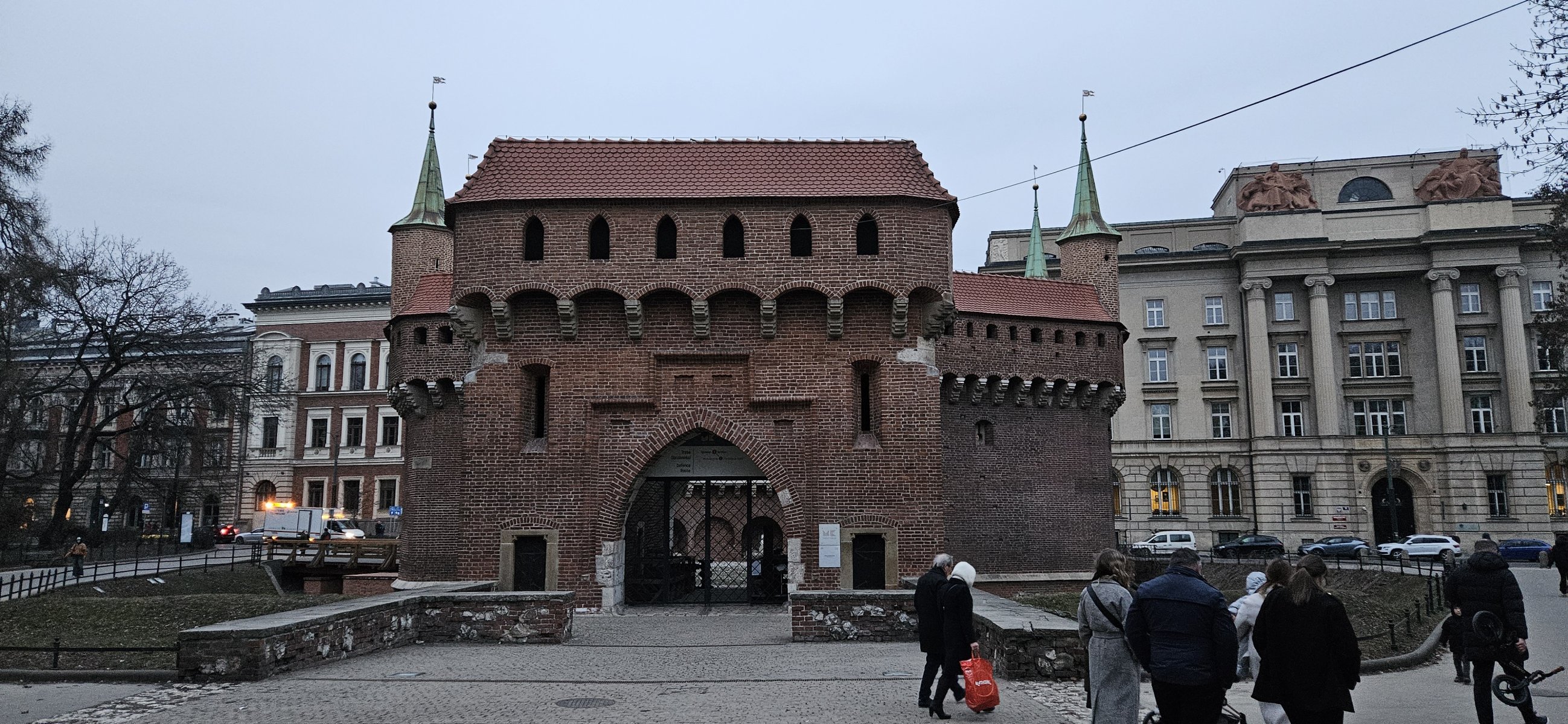 Barbakán - Obranná brána z 90. let 15. st. bývalá součást opevnění