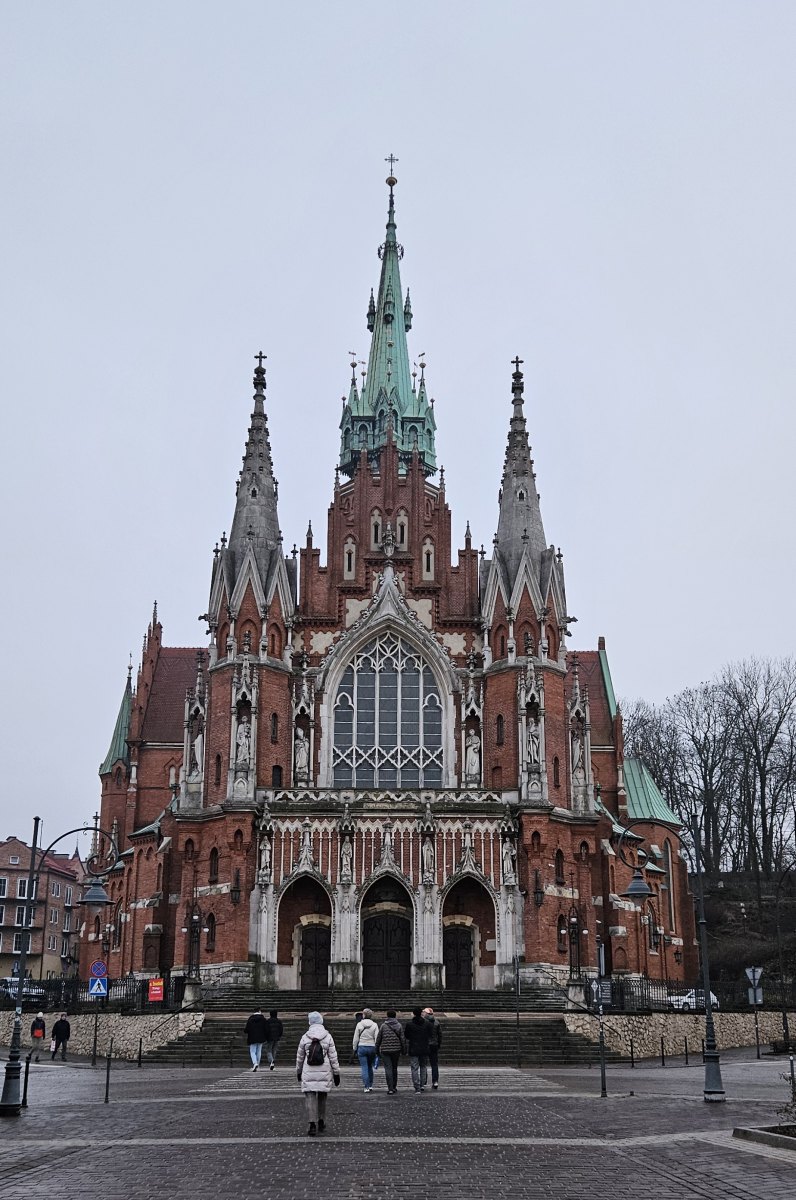 Kostel sv. Josefa v Krakově (Sanktuarium Świętego Józefa w Krakowie – Podgórzu)