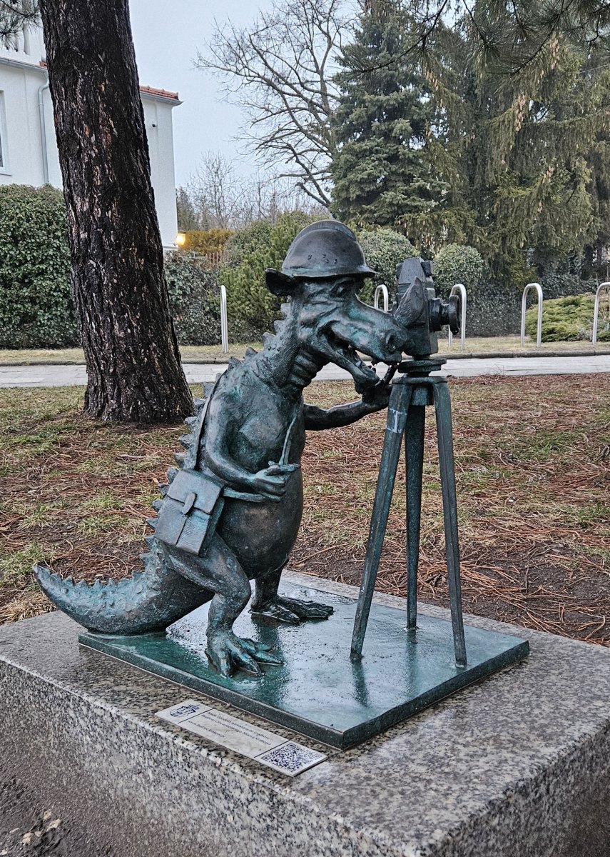 Smok Geodeta (Drak geodet s tachymetrem)
