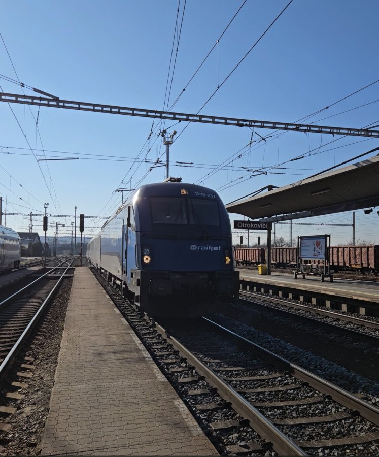 Příjezd vlaku EC 106 Porta Moravice na nádraží Otrokovice