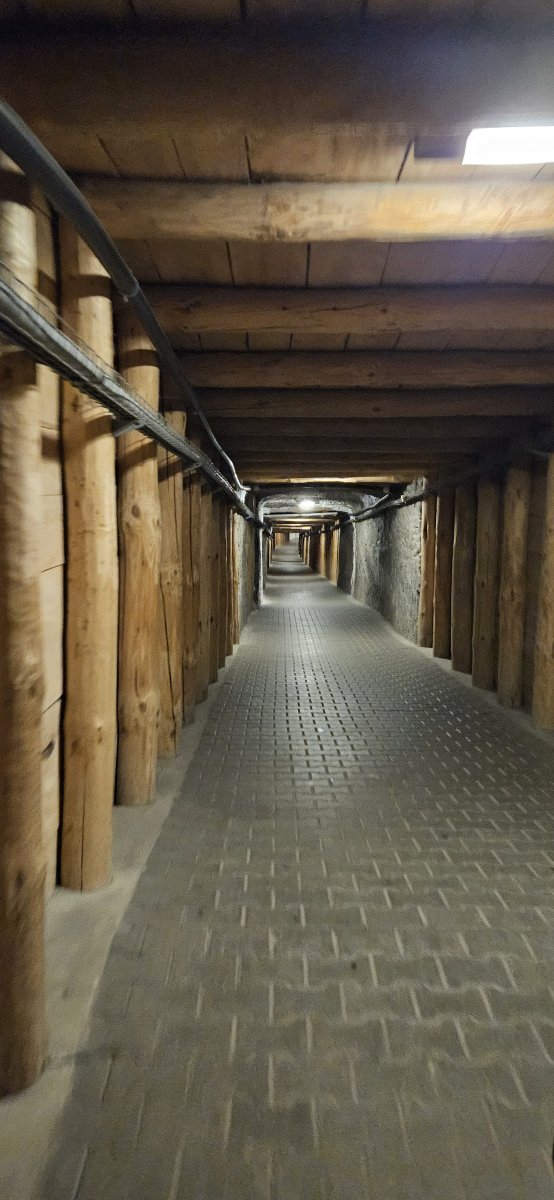 Wieliczka - solný důl - chodba