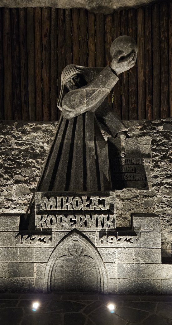 Wieliczka - solný důl - socha Mikuláše Koperníka